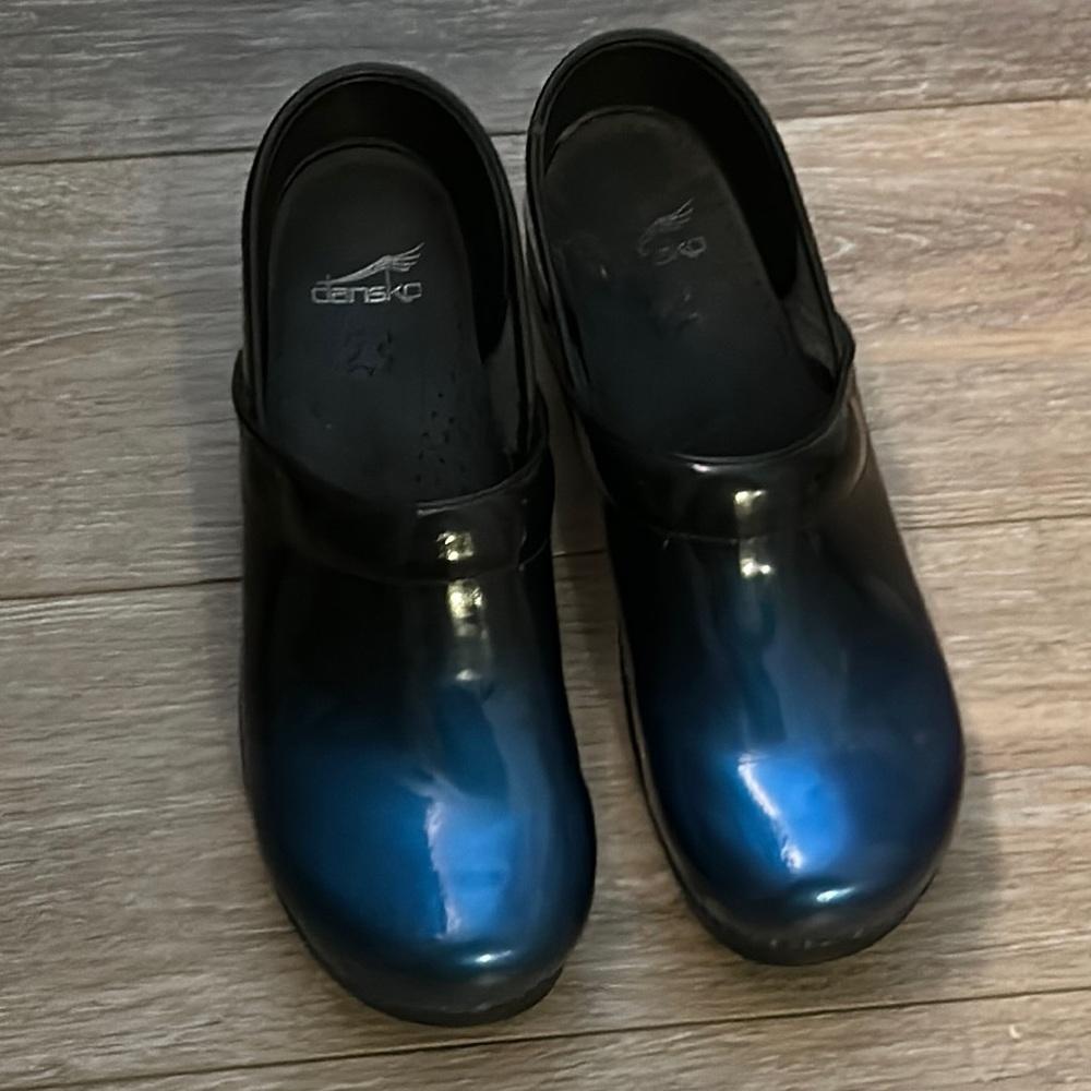 Dansko clogs size 41